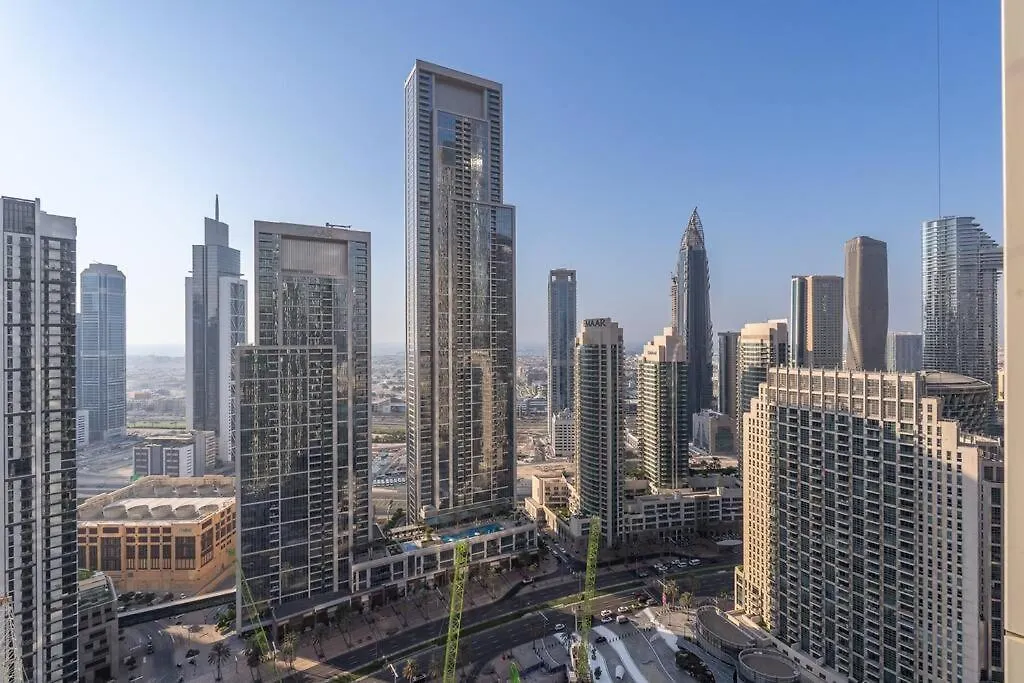 Stunning With Top-Tier Amenities Near Burj Khalifa Dubai 0*,