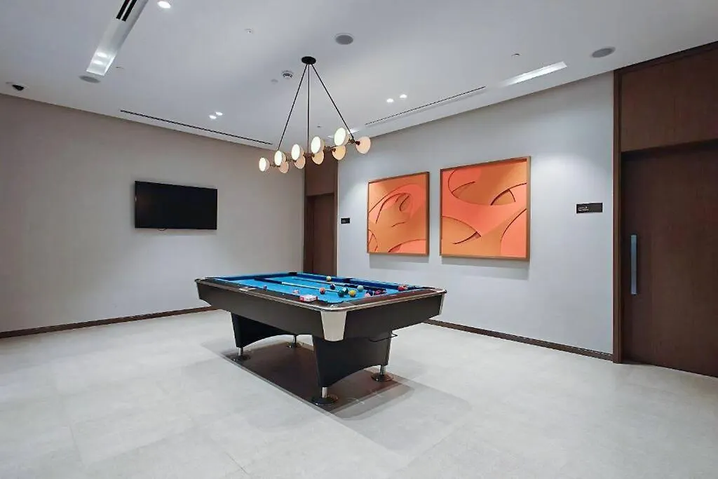 Stunning With Top-Tier Amenities Near Burj Khalifa Dubai Apartment